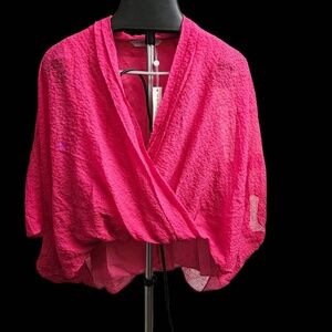 Trina Turk women’s pink top oversized fit pull on size XS